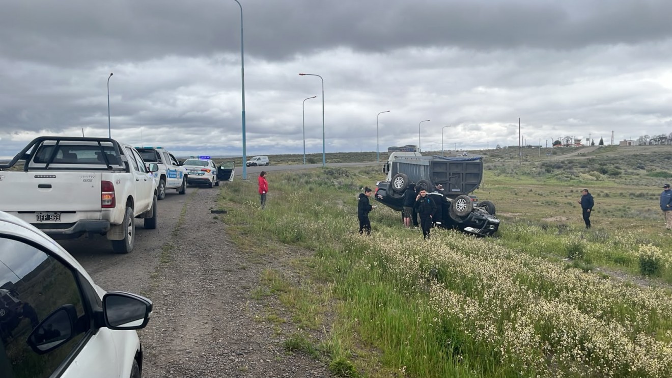 Trelew: detuvieron a un hombre que caminaba por la plaza y tenía pedido de captura vigente