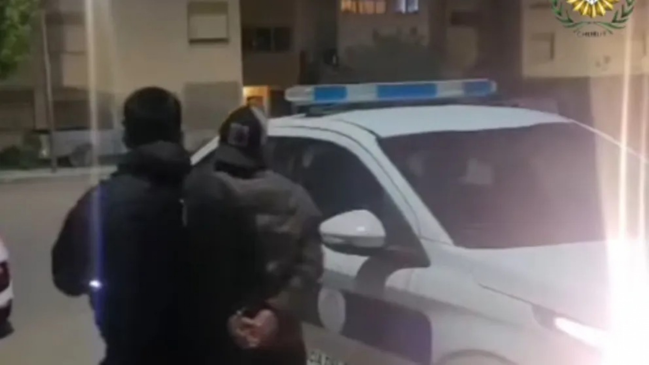 Madryn: Rompió el vidrio de una farmacia, robó dinero y lo detuvieron: horas después recuperó la libertad