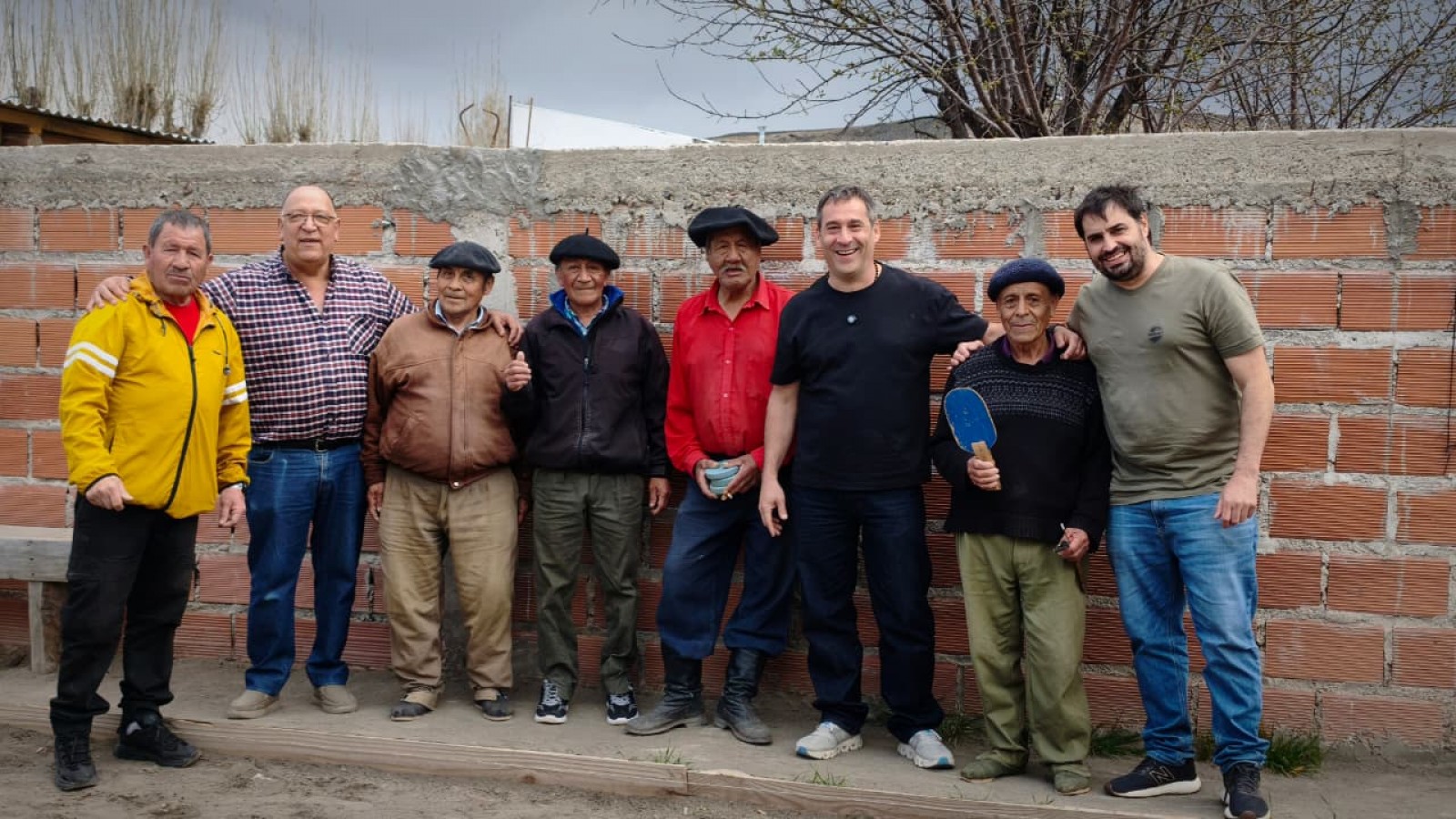 Luque se reunió con vecinos de Tecka y cuestionó la falta de oportunidades en el interior de Chubut