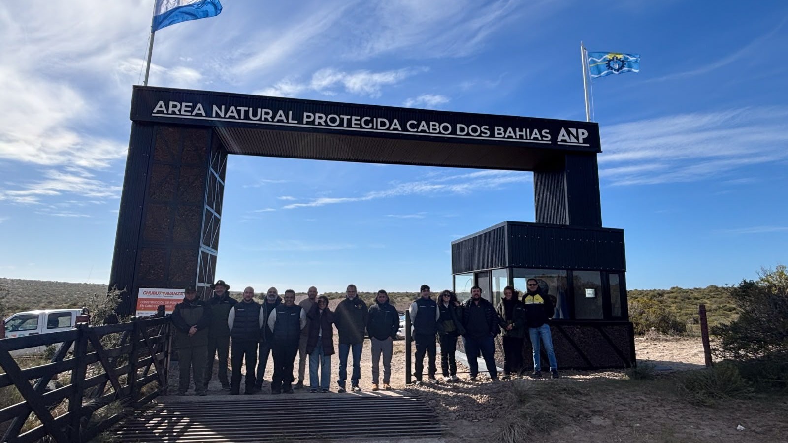 Nuevo p髍tico de acceso y mejoras en Cabo Dos Bah韆s para potenciar el turismo en la costa chubutense