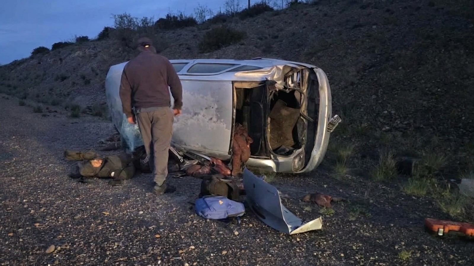 Violento vuelco cerca de Gaiman: dos hombres heridos y guanacos faenados en el auto