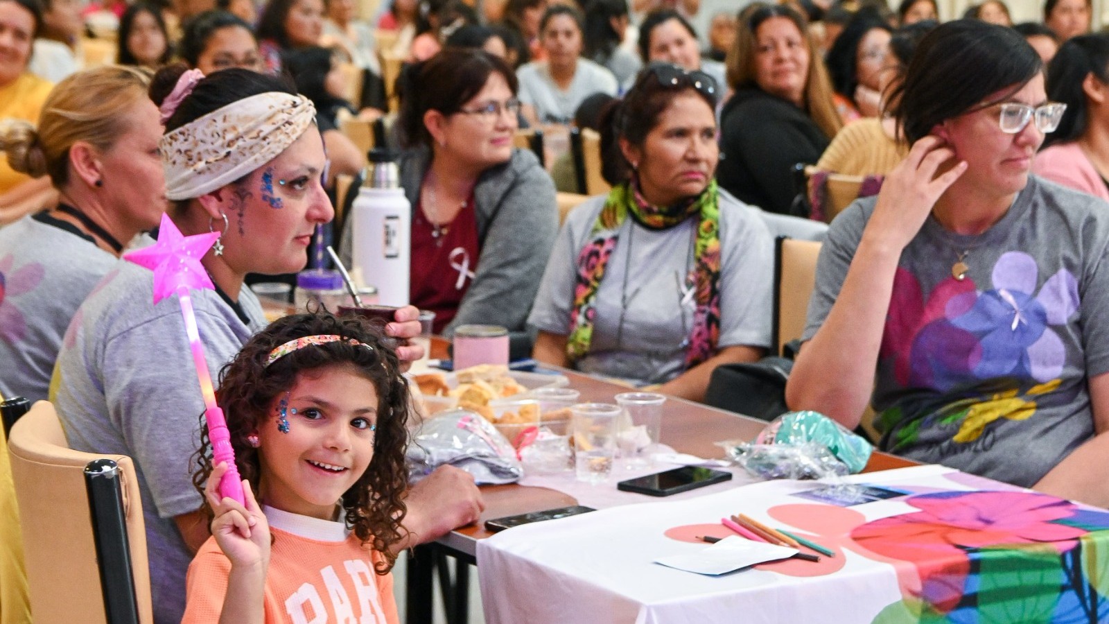 Puerto Madryn celebrará el Día de la Madre con espectáculos, sorteos y una feria de productores