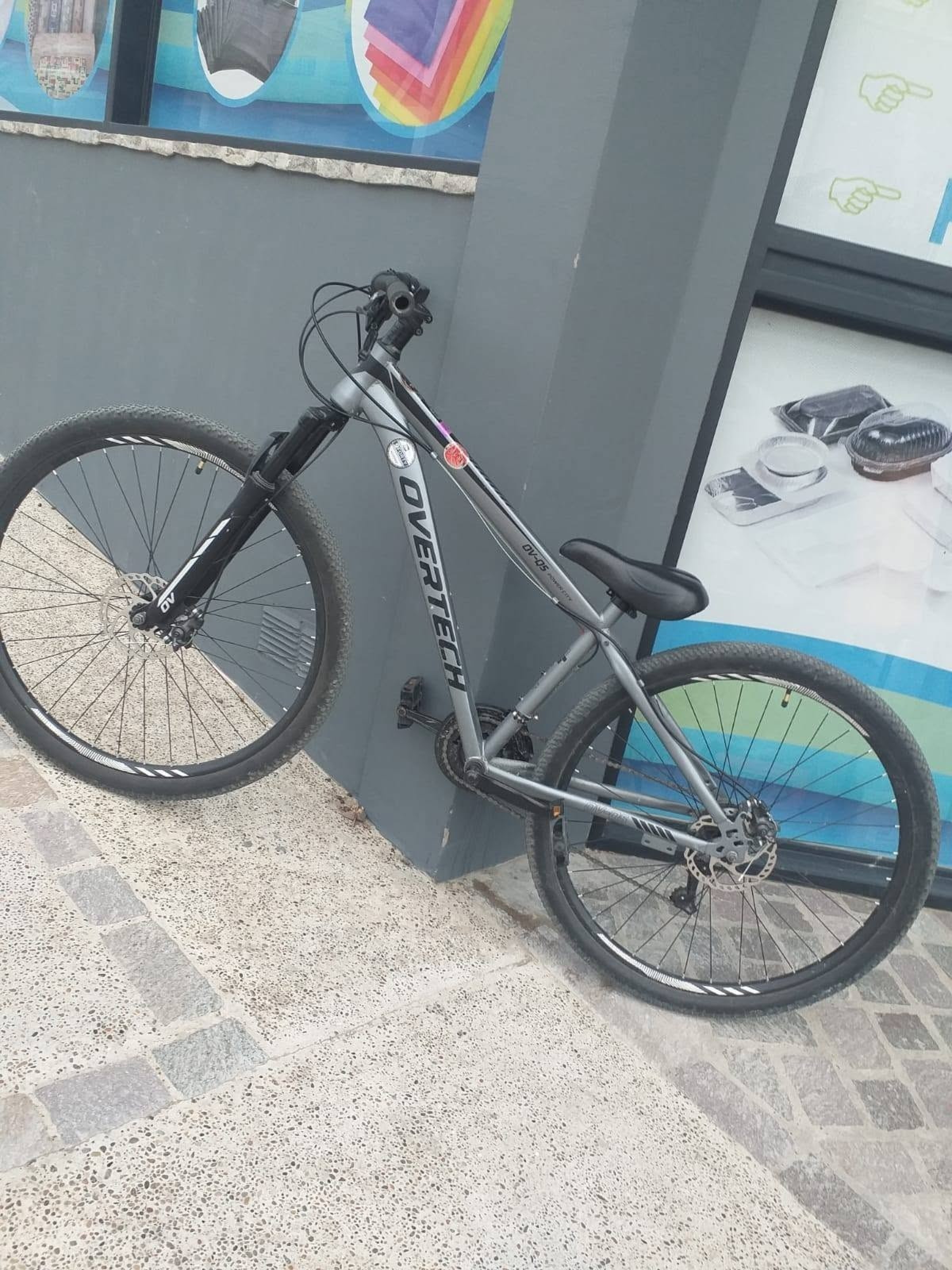 Le robaron la bicicleta a un chico de 13 años en Madryn: era su regalo del Día del Niño y la usaba para ir a la escuela