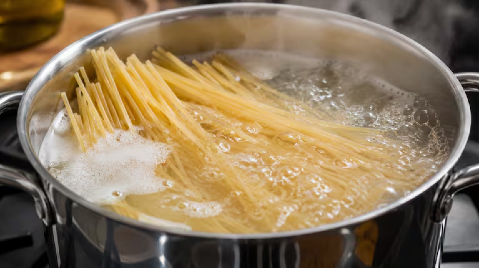 Triste realidad en Madryn: un comedor infantil anunció que no podrá cocinar porque solo le quedan fideos