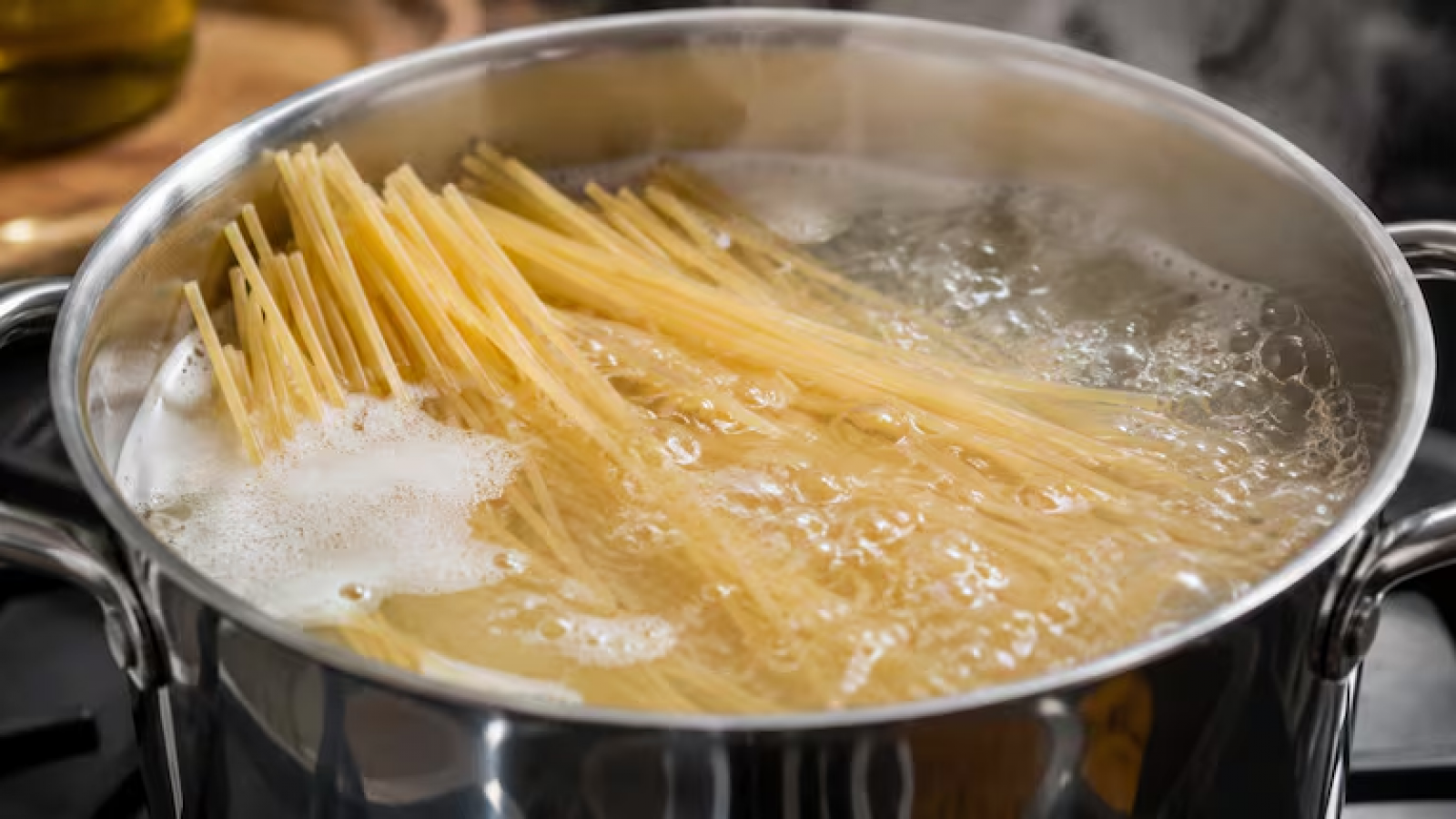 Triste realidad en Madryn: un comedor infantil anunció que no podrá cocinar porque solo le quedan fideos