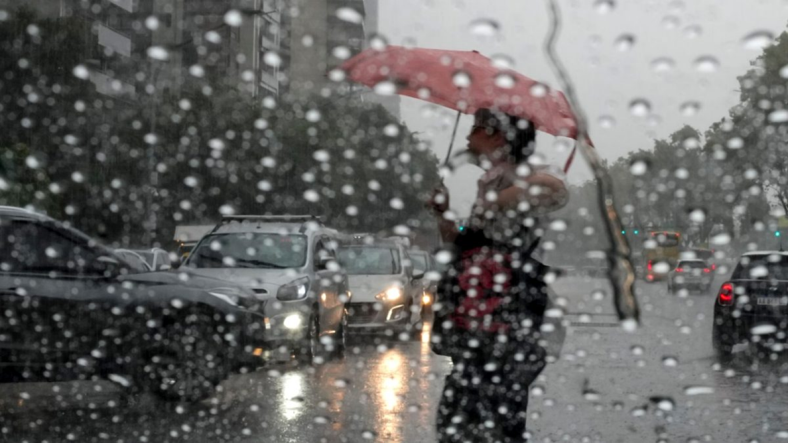 El SMN pronosticó tormentas fuertes para cuatro departamentos de Chubut