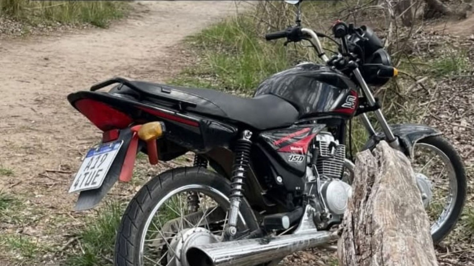 Robaron una moto en Trelew y sus dueños piden ayuda para recuperarla