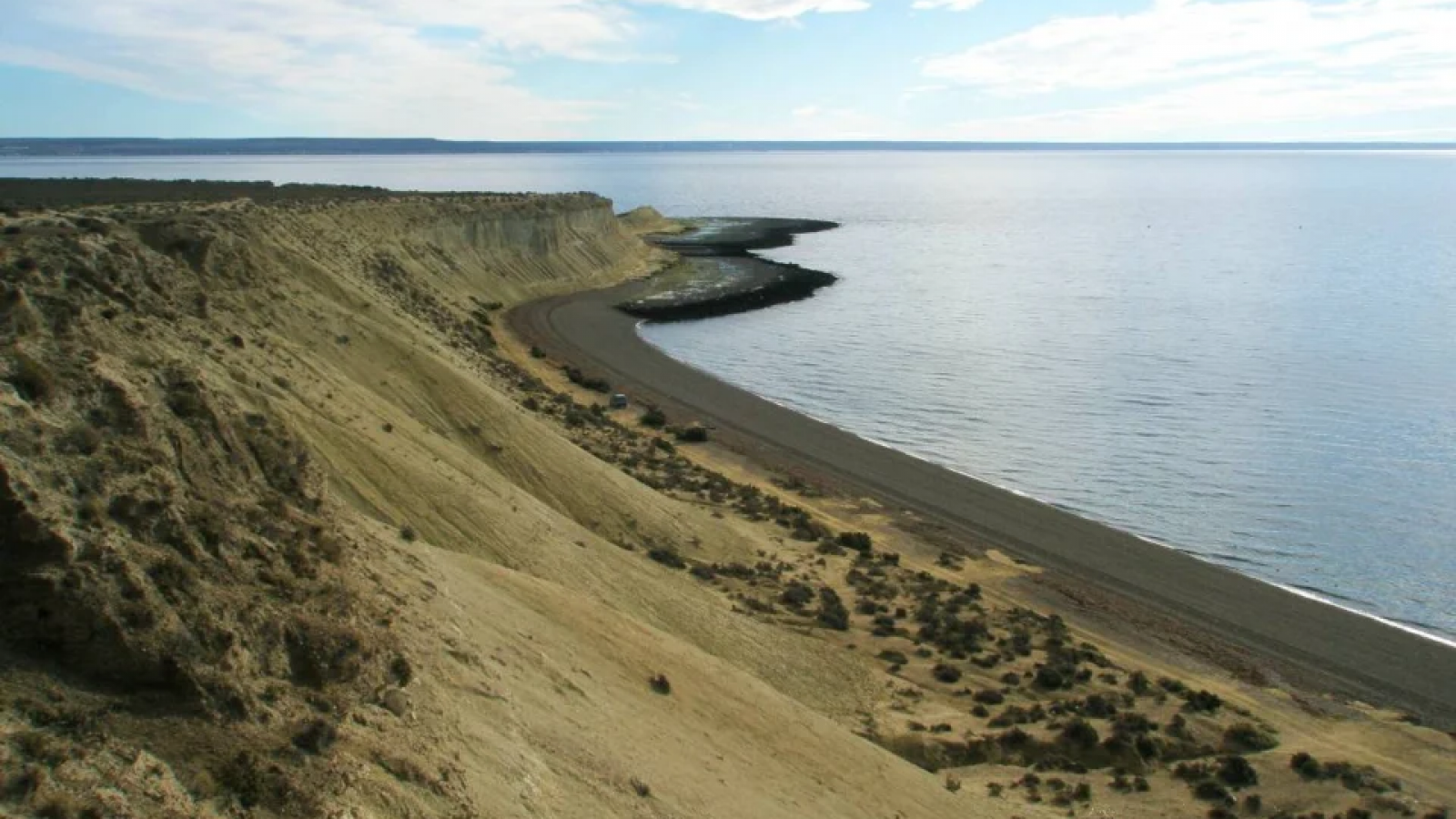 Luz verde para recorrer la costa: reabren los caminos a Playa Paraná y reservas naturales