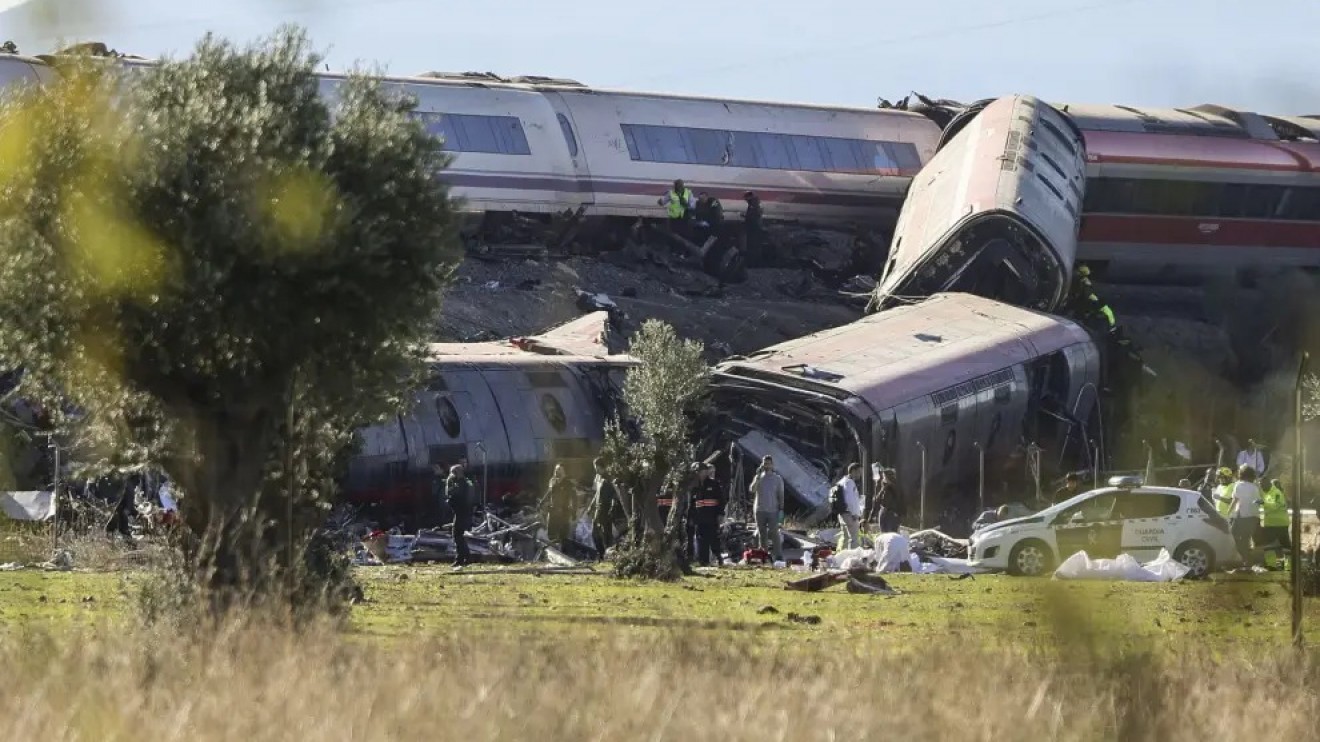 Tragedia ferroviaria en España: reportan al menos 39 muertos tras el choque de dos trenes