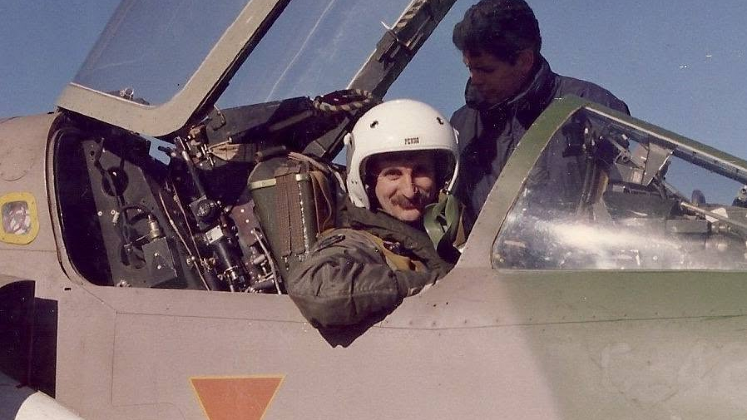 Murió Alfredo Rinke, el piloto argentino que participó en el ataque a la fragata HMS Broadsword